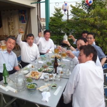 A beer garden is held on the rooftop during the summer. *If you would like to visit the beer garden, please make a reservation by phone.