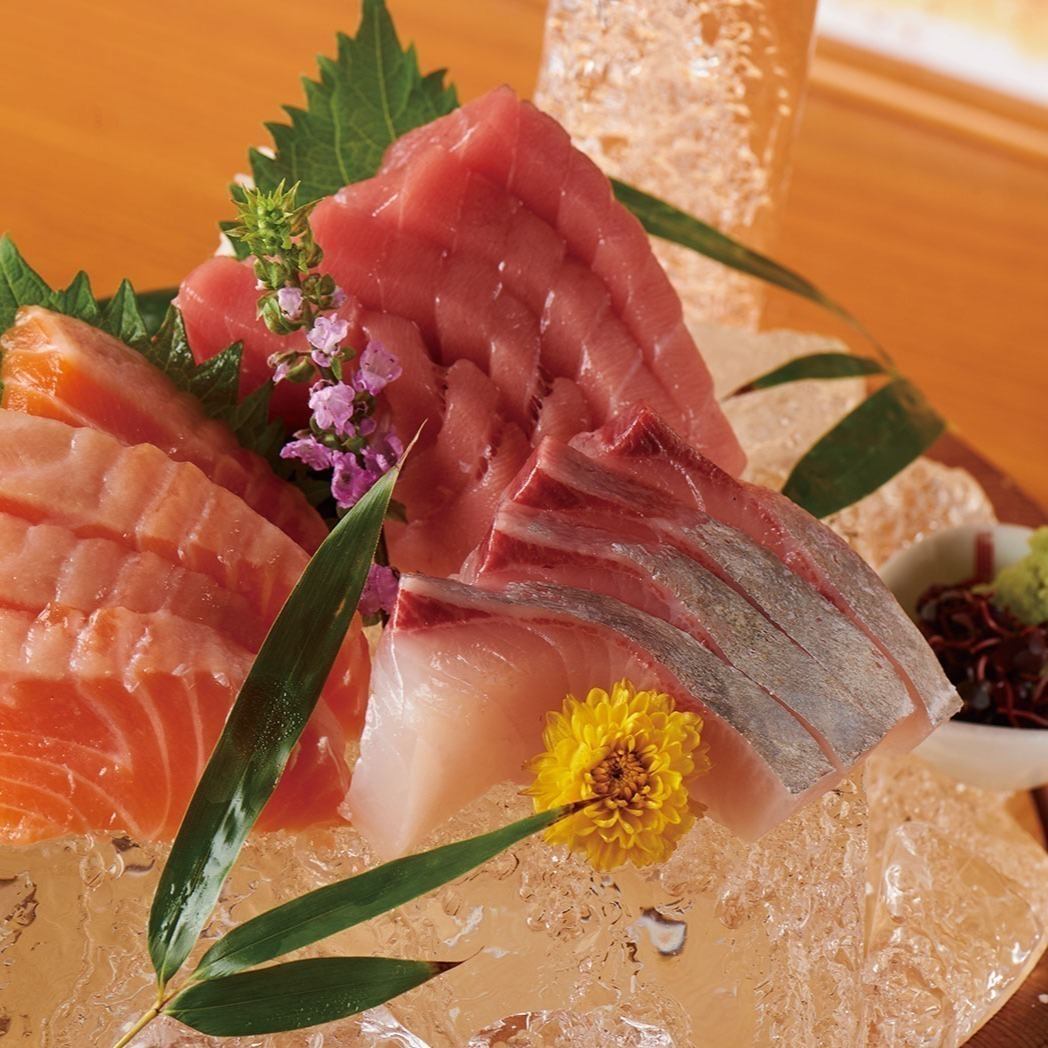 徳ちゃんの人気料理が勢揃い♪山海の幸たっぷりの豪華コースも◎