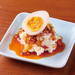 食べるラー油のポテサラ