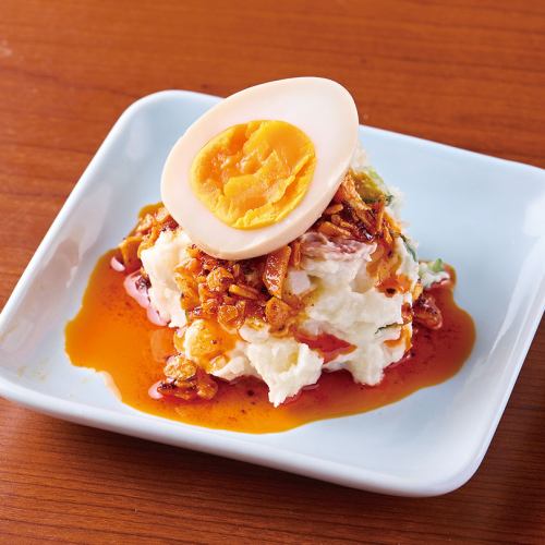 食べるラー油のポテサラ