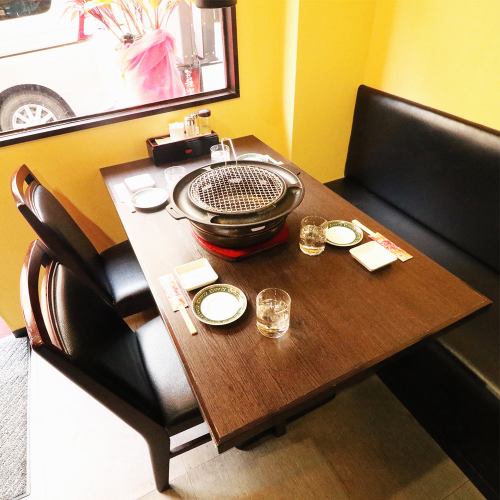 こだわりの内装が程よい高級感を演出してますので、記念日や接待にもピッタリな内装です◎