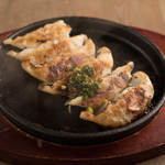 Bite stall gyoza