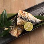 Salt-grilled mackerel