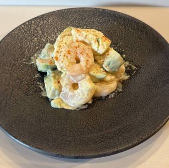 エビとアボカドのタルタル