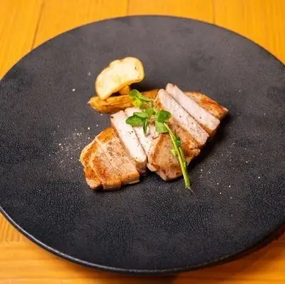 【熟成肉】24日間熟成豚ロースステーキ (200g)
