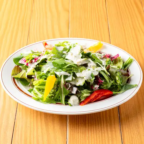 産直野菜とベビーリーフのサラダ アボカドドレッシング