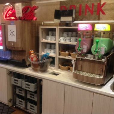 The standard drink bar offers a wide variety of drinks and can be enjoyed!
