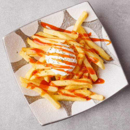 Sweet chili and sour cream fries