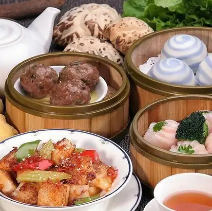 【含120分鐘暢飲】辣醬蝦仁炒蛋配點心!港式活力套餐,共8道菜,5,980日圓(含稅)