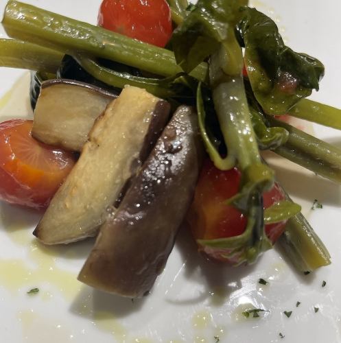 Western-style grilled organic vegetables