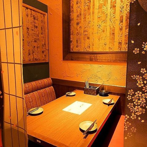 We have many private rooms that can be used by 2 people !! Table seats, sofa seats, couple seats, etc. can be used according to the usage ♪