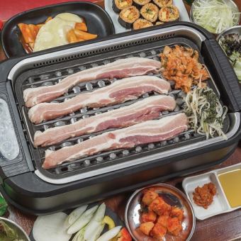 All-you-can-eat samgyeopsal Korean food and drink for 2 hours ★ 3,000 yen ★ All seats are private! No additional charges (^^♪