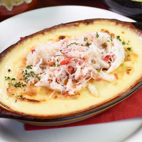 Crab gratin (with salad, 3 kinds of pot, and miso soup)