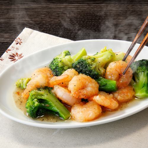 自慢の料理を多数ご用意♪