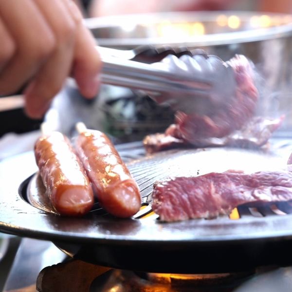 We recommend the terrace BBQ course that gives you a sense of freedom! Courses with all-you-can-drink start from 4,600 yen ♪ Bring-your-own plans start from 880 yen for 1 hour