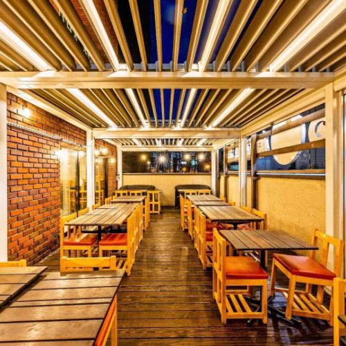 You can enjoy it at cost price! It's close to the station, cheap, and delicious!
"Johnny's Cost Bar" @johnnys1220

\Because it's sold at cost price, it's incredibly cheap and delicious/
If you pay the entrance fee of 1,850 yen (tax included), all menu items will be served at cost price.

Our Mita and Tamachi stores are close to the station, so you can drop in anytime.
[‼️How to enjoy our store‼️]
If you visit the bar in a cost-price style, you will first be asked to pay an entrance fee of 1,850 yen.
Or
We also have a system that allows you to enter the store without paying an entrance fee.
We offer this at the "normal single item price," an amazing price that only a cost-price bar can offer.

....That's all.
You can have fun with just this!!! Please have fun at the beer garden too lol

It's a cost price, but there's no compromise on the food.
Meat and fish! You can find whatever food you want at our restaurant👍

and,,,
Drinks are also super cheap❗️❗️❗️
Super carbonated highball is 66 yen 🍻
Beer is available from an automatic vending machine for just 200 yen (cheaper than a capsule toy machine).
The alcohol is not just cheap, but also has a wide selection that considers taste and quality.Be careful not to get too drunk ⚠️

You can enjoy BBQ all year round on the terrace where you can enjoy the open city night view 🌃🍖
※Beer garden in spring, summer and autumn 🍺
Why not enjoy a glamorous party while watching the night view on the garden terrace?

We look forward to your visit🙇‍♂️🙇‍♀️
#Tamachi Gourmet
#Hamamatsucho gourmet
#Shinagawa gourmet
#Mita Gourmet
#Mita
#Tamachi Gourmet
#Shirokane Takanawa
#Tamachi Izakaya