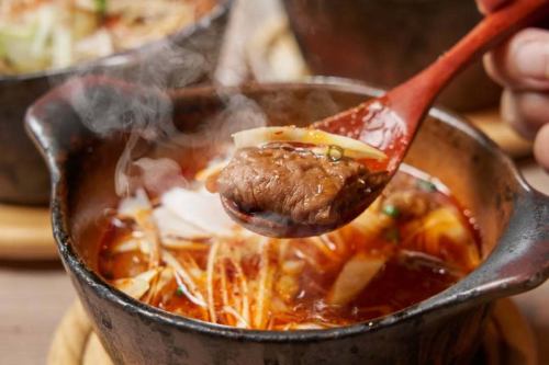 원가로 즐길 버리는⁉️역 치카, 싸고, 맛있는 3대 요소가 갖추어져 👀
"조니의 원가 술집"@johnnys1220

＼원가이므로 파격의 저렴, 그리고 맛있습니다/
입점료 1,850엔(세금 포함)을 지불해 주시면, 메뉴는 모두 "원가 가격"으로 제공합니다🤗

미타・타마치점은 언제라도 부담없이 들리기 쉬운 역치카🚃
【‼ ️저희 가게를 즐기는 방법‼ ️】
원가 술집 스타일로 내점되면, 우선은 입점료 1,850엔을 지불해 주십니다.
또는
입점료를 지불하지 않아도 입점하실 수 있는 시스템도 준비하고 있습니다.
"통상 단품 가격"에서 원가 술집 특유의 경악 가격으로 제공합니다.

··· 이상.
이것만으로 즐길 수 있습니다!

원가이지만 요리에 타협은 없어🥘
고기 · 생선! 여러분이 먹고 싶은 음식 메뉴도 당점에서 찾을 수 있습니다 👍

그리고,,,
음료도 염가 ❗️❗️❗️
초탄산 하이볼은 66엔🍻
맥주는 자동 판매 서버를 완비하고 무려 ❗️ 200 엔 (가챠 가챠보다 싼 ❗️)에서 제공.
술도 단지 저렴뿐만 아니라 맛과 질을 생각하는 다양한 구색.너무 술취한 주의입니다⚠️

개방감 넘치는 도시의 야경을 즐길 수 있는 테라스석은 1년 내내 BBQ를 즐길 수 있습니다🌃🍖
※봄・여름・가을은 비어 가든🍺
가든 테라스에서 야경을 보면서 화려한 파티를 즐기지 않겠습니까 ✨️

내점 진심으로 기다리고 있습니다 🙇‍♂️🙇‍♀️
#미타
#조니주점
#타마치
#시나가와저녁
#미타
#타마치