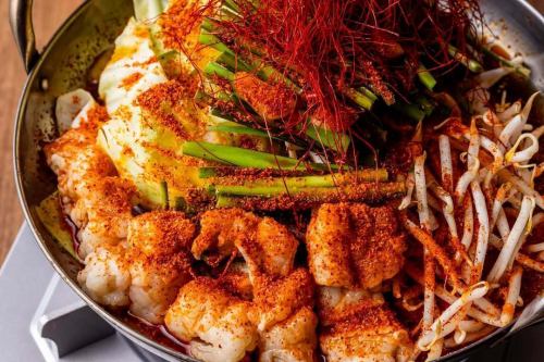 以成本价享用!?它离车站近,便宜又好吃!
“Johnny's Cost Price Bar” @johnnys1220
它非常便宜,因为这是成本价,而且味道很棒。
只要支付1850日元(含税)的入场费,所有菜单上的菜品都将按成本价提供。
我们的三田店和田町店位置便利,靠近车站,您可以随时光临。
【‼️如何享受本店服务‼️】
如果您按成本价方式光顾酒吧,您将首先被要求支付 1,850 日元的入场费。
或者
我们还设有免入场费系统,允许您无需支付入场费即可进入商店。
我们以“正常单件商品价格”提供此商品,价格之优惠,只有成本价商店才能提供。
....就这样。
光靠这些就能玩得很开心啦!!!也请在啤酒花园里热闹起来,哈哈
虽然这件商品价格低廉,但我们不会在食物质量上妥协。
肉类和鱼类!您可以在我们餐厅找到您想要的菜肴👍
和,,,
饮料也超级便宜❗️❗️❗️
超碳酸高球售价66日元🍻
啤酒可以从自动售货机购买,价格仅为 200 日元(比扭蛋机便宜!)。
这里出售的酒不仅价格便宜,而且种类繁多,兼顾了口味和品质。注意不要喝得太醉⚠️
一年四季都可以在露台上享受烧烤,同时欣赏开阔的城市夜景。
※春、夏、秋季啤酒花园开放🍺
何不在花园露台上举办一场精彩纷呈的派对,同时欣赏夜景呢?
我们期待您的光临🙇♂️🙇♀️
#田町站
#玉町居酒屋
#高轮白金
#白金高轮站
#Tamachi
#米塔
滨松町的居酒屋
#Mita晚餐
#品川晚餐
#泉岳寺站