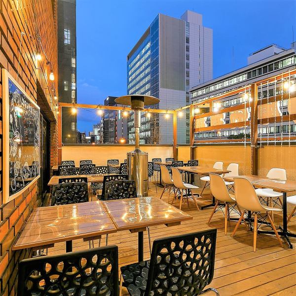 春のテラスＢＢＱ✨ビアガーデンが大人気♪田町駅チカにある秘密の屋根ウラ酒場❗️屋根＆ストーブ付きで雨でも安心♪