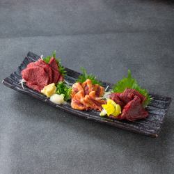 おまかせ馬刺し　三種盛り合わせ