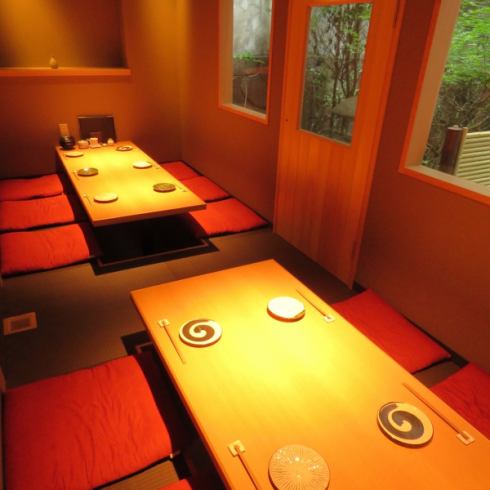 A high-quality space with a courtyard in the middle of the city.Offering the finest food and sake.
