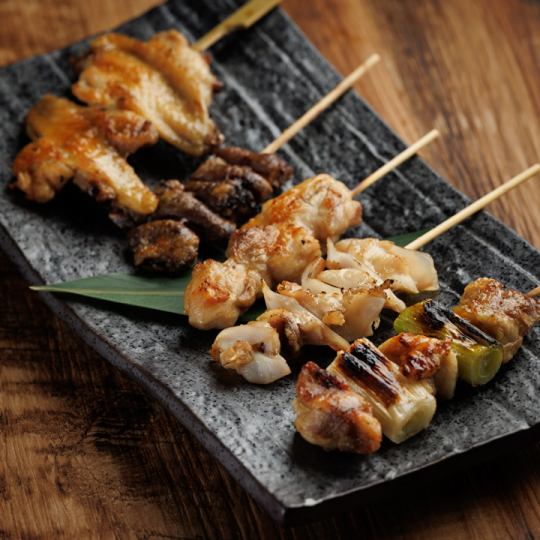 【生付き2.5H飲放題】地鶏せいろ蒸し・直火焼鳥・炊き込みご飯の鶏尽くし！全8品 5000円⇒4500円