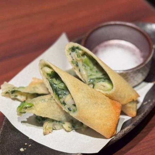 春菊とアサリのクリーム春巻き　2本