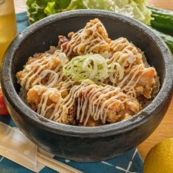 鶏唐マヨ丼