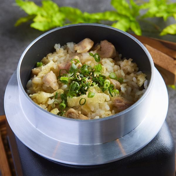 名物！！鶏釜飯とガリ豚串は注文必須◎