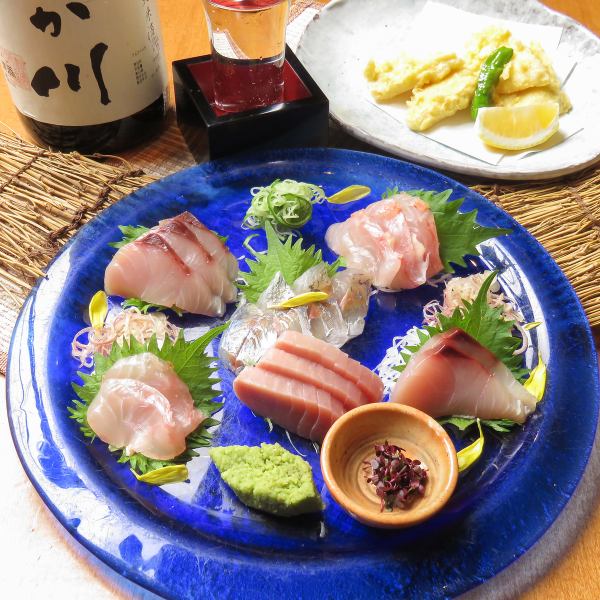 Assorted sashimi