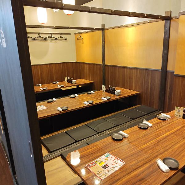 【沼津駅南口徒歩3分の好立地】最大宴会60名様迄ご対応致します!!テーブルのレイアウトも変更できますので大小様々なご宴会に対応可能!!宴会・仕事終わり・0次会・2次会など様々なシーンでご利用いただけます。2時間飲み放題宴会コースは3500円～！