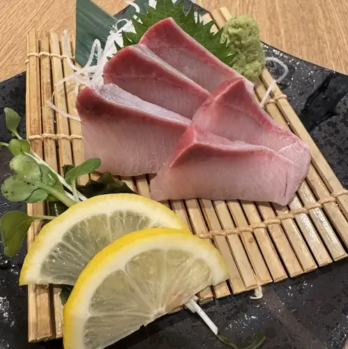 ブリ刺身