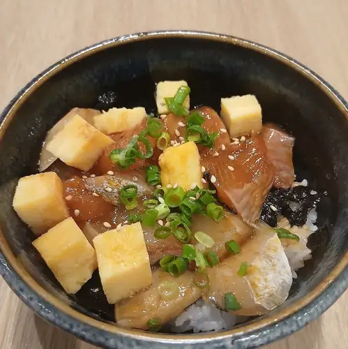 ごっつぁん海鮮ユッケ丼