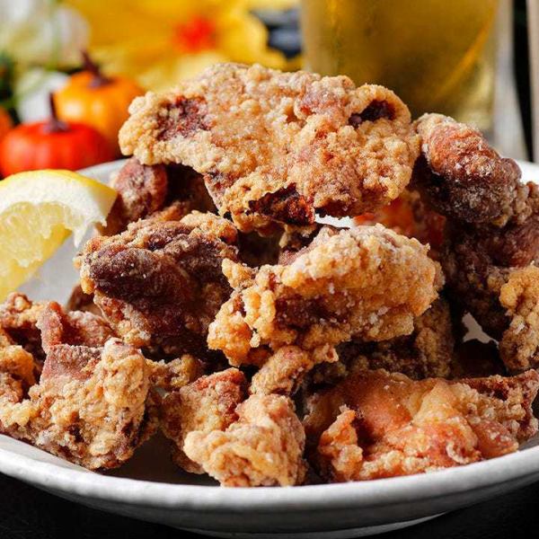 Famous fried chicken ~made with homemade sauce~