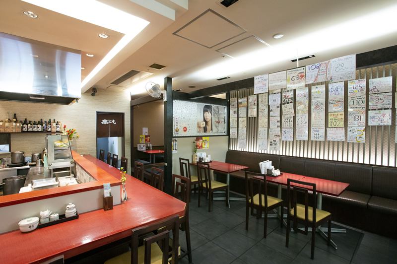 [Counter 10 seats, table 4 seats x 3] Counter and table seats are suitable for office workers returning from work ◎ Recommended for those who want a quick drink! *To ensure safe enjoyment, please consider seat spacing, ventilation, and frequent disinfection. We are carrying out