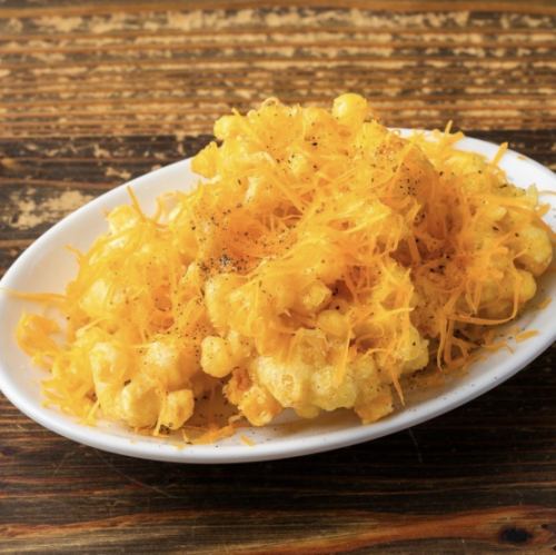北海道産とうもろこしのフリット ミモレットチーズがけ