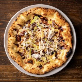 チーズたっぷりツナマヨコーンのピッツァ