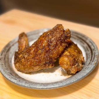 名古屋名物手羽先唐揚げ(2本)