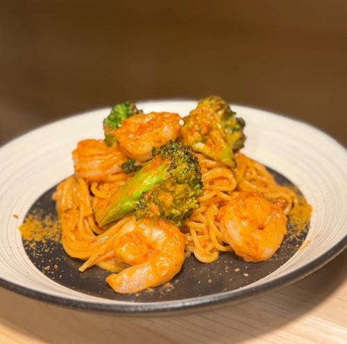 海老とカラスミのトマトクリームパスタ