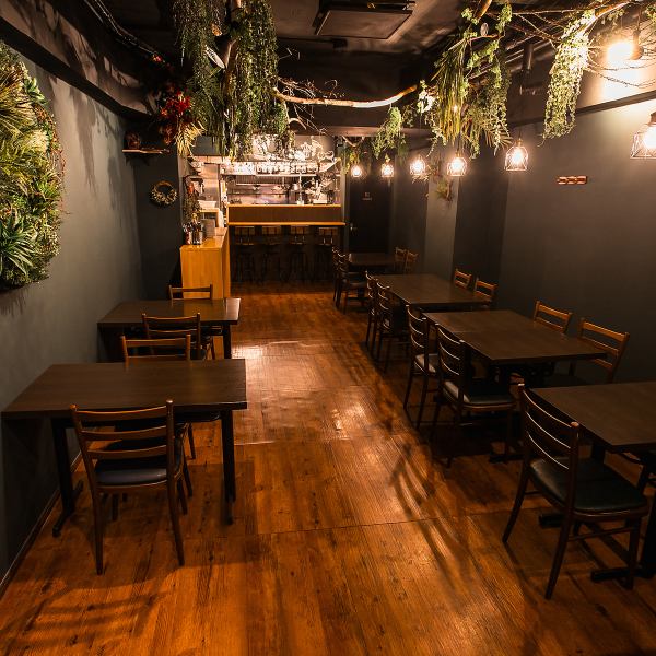 本店距離東京地鐵銀座線神田站步行僅幾步之遙，交通十分便利。歡迎個人參觀或團體參觀！我們也接受特殊場合的私人使用預訂，非常適合想要珍惜私人時間的人。用美味的食物為您創造美好的回憶☆期待您的光臨◎
