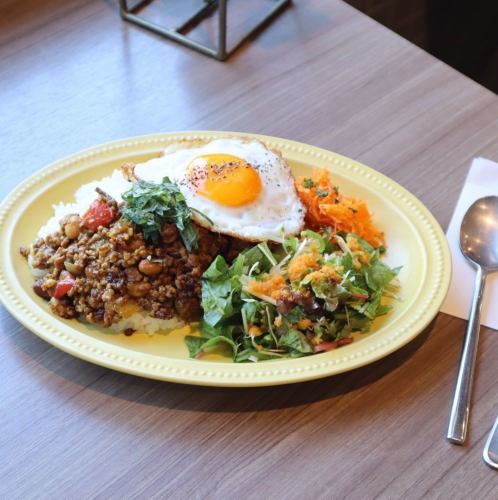 笑顔大吉ポーク＆国産ミックスビーンズのキーマカレー