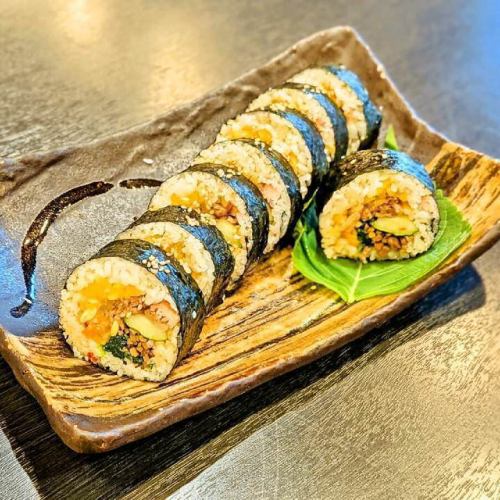 キンパ(韓国式海苔巻き)