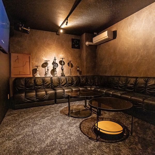完全個室のVIP席をご用意。接待やデート、仲間内での集まりなど、周囲を気にせずプライベートな時間を満喫できます。