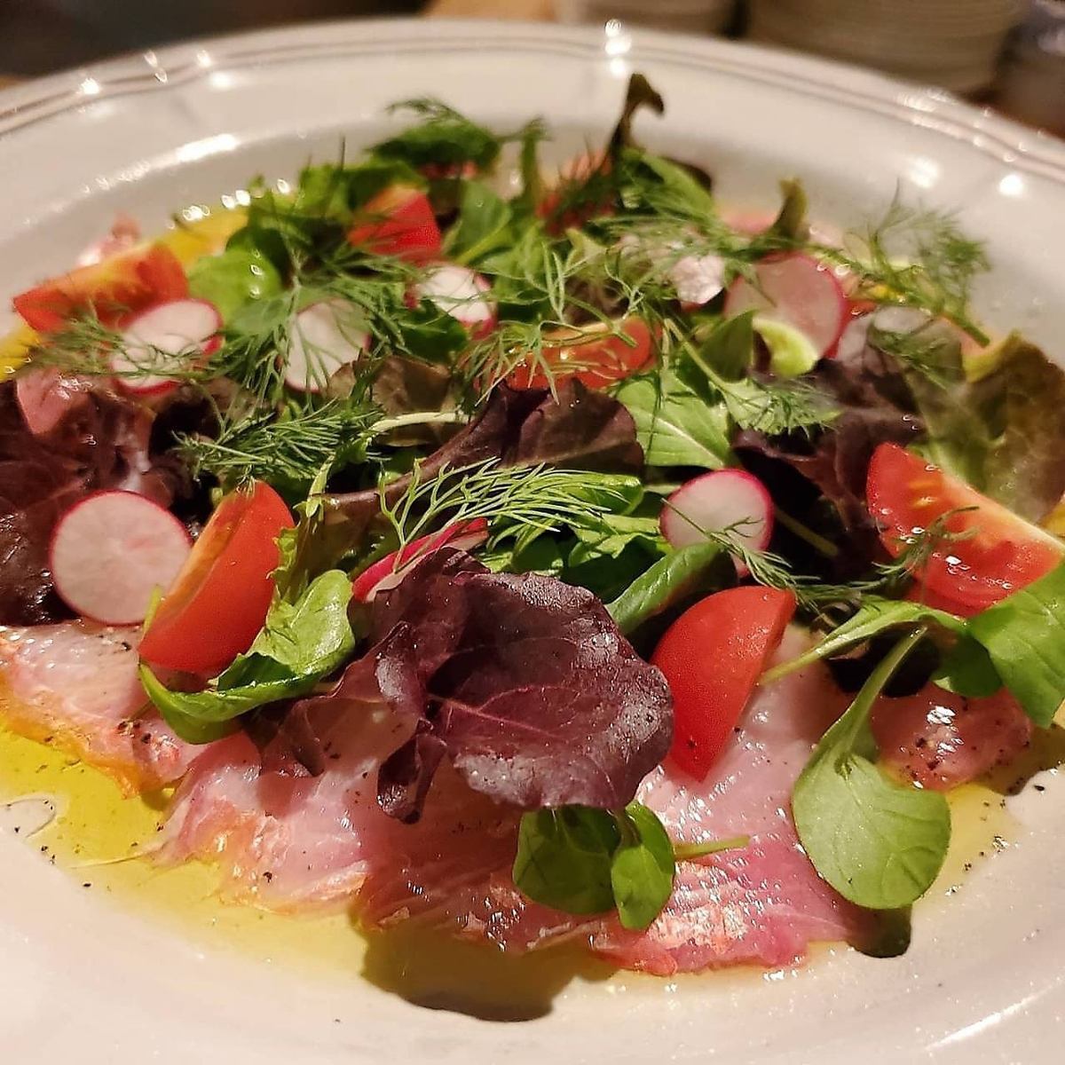 イタリア本場直送の食材を味わう、贅沢ランチもご堪能下さい。