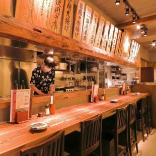 The counter seats where you sit side by side are recommended for couples ◎ Side by side for conversation ♪ For those who want to talk carefully ♪ There are 7 counter seats in total ♪