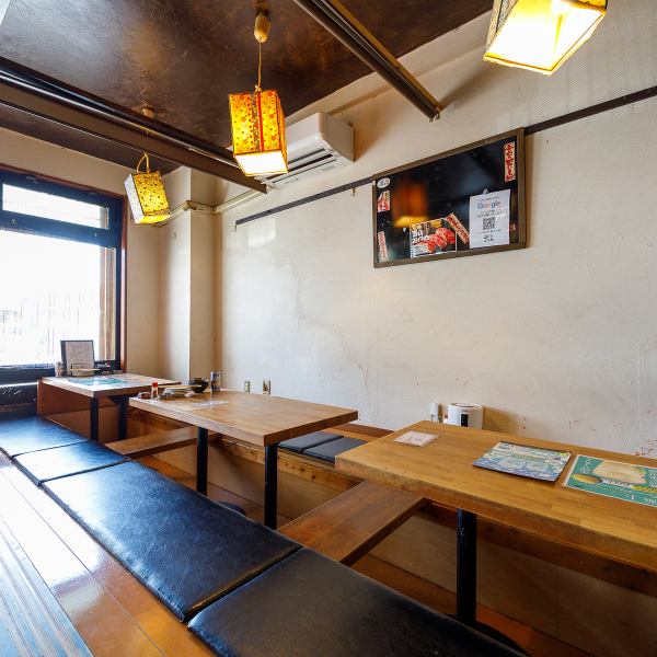 席の間隔を広くとり、より快適に過ごせる環境を整えました。医療機関で使用される空気清浄機を完備し、感染対策にも万全を期しています。安心してご利用いただける空間で、友人や家族との大切な時間をお過ごしください♪