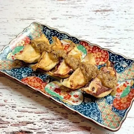Garlic salt sauce dumplings