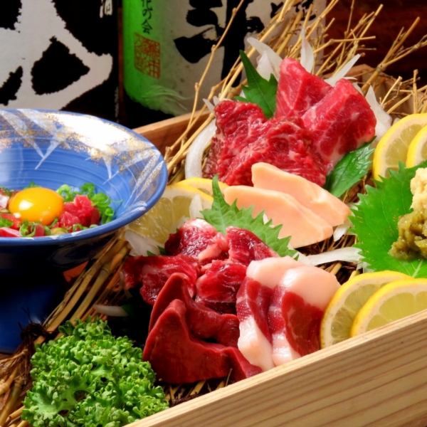 《Kumamoto specialty! Assortment of 7 types of horsemeat sashimi》 Horse fatty tuna box