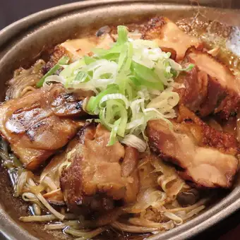 【イチオシ】赤鶏の山賊(さんぞく)焼き