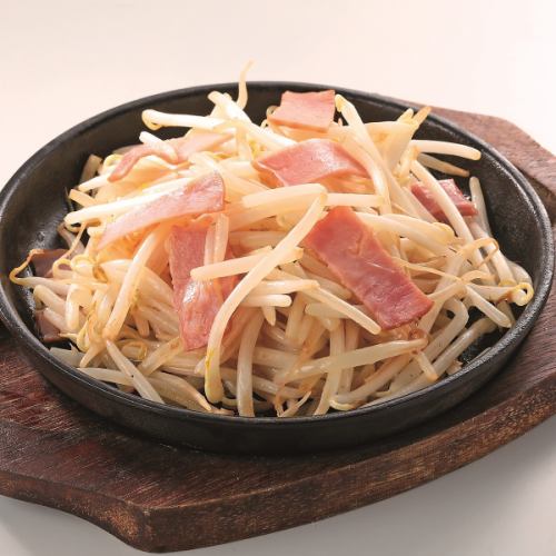Stir-fried crispy bean sprouts with butter